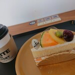 フラットホワイト コーヒー ファクトリー - 料理写真: