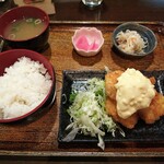 ピクル - 白身魚のフライ タルタルソース定食 650円 (19年10月)