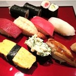 入船鮨 - ランチの握り寿司 ¥945