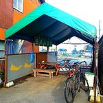 Sampei Chaya - お店の裏側に飲食スペースがあります。
