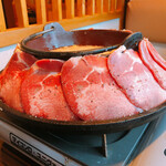 個室居酒屋　座楽 - 生牛タン焼きしゃぶ（1人前　1680円）