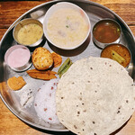 南インド料理　葉菜 - ノンベジミールス(税別1000円), ラムコルマ(税別100円), セット(税別300円), タマゴのアチャール(税別100円)