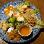 新宿ランブータン - 前菜６種盛り合わせ