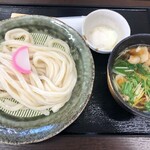 自家製うどん 吉草 - 温玉肉汁うどん