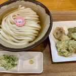手打ちうどん 上を向いて - 