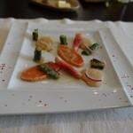魚介のマリネ柑橘風味　色とりどりの野菜たち