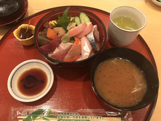 和食たかはし - ランチ海鮮丼