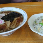 北珍 - 醤油ラーメン・ミニチャーハンセット860円