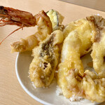 みのり家 - 天丼は､えび･はまち･鯛･いか･ししとう･かぼちゃ･なすび