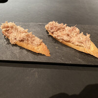 ラトリエ ドゥ ジョエル・ロブション - フランスパンにたらこ、ますの子