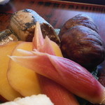 土家 - 24年10月　前菜　茗荷、栗渋皮煮、さつま芋檸檬煮、秋刀魚煮