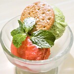 Italian Kitchen BUONO - ローストピスタチオアイスクリームとブラッドオレンジのシャーベット