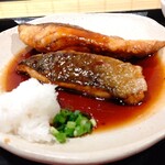 創業二百三十年食堂 - 天然ぶりの煮付け  肉厚です。