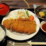 焼き肉専門店 成屋 - 