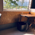 豆玄 - 一人テーブル