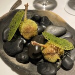 ラ・ヴァガボンド - フランス産小鳩～モモ肉のフリット、ケールのガレット