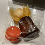 ラ・ヴァガボンド - カヌレ、マカロン、鬼灯