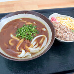 山もり - カレーうどん、そぼろごはん