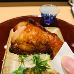 おみ乃 - ・手羽先（蓮根と餅米入り）