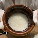 おみ乃 - ・新潟県南魚沼の笠原農園産コシヒカリ
         の土鍋炊き1