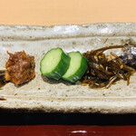 おみ乃 - ・鶏肉味噌、きゅうり、昆布