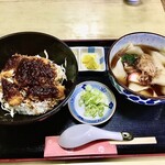 芳乃家 - 味噌カツ丼と小きしめんのセット¥1,030