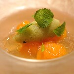 ALTRO! - 枇杷のコンポート　レモンバームのソルベ