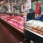 ビックミート山久 - ショーケース