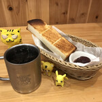 Komeda Kohi Ten - アイスコーヒー450円（税込）＋モーニングCセット（名古屋名物おぐらあん）