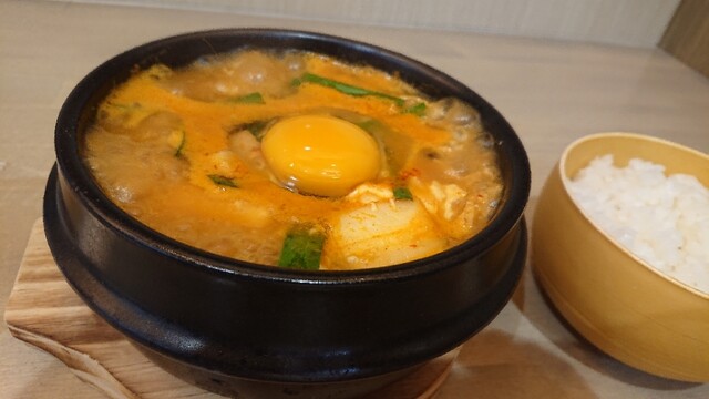 スンドゥブ専門店 3匹の子ぶた 甲府 韓国料理 食べログ