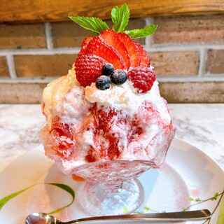 週末カフェタイム限定 夏のプレミアム かき氷 カフェフリー 季節の厳選素材を使ったプレミアム贅沢かき氷とカフェフリーの夏得セットプラン Valon Tokyo 錦糸町 バロン トウキョウ 錦糸町 イタリアン 食べログ 週末カフェタイム限定 夏のプレミアム かき氷 カフェフリー 季節の厳選素材を使ったプレミアム贅沢かき氷とカフェフリーの夏得セットプラン Valon Tokyo 錦糸町 バロン トウキョウ 錦糸町 イタリアン 食べログ