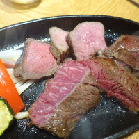 THE KINTAN STEAK - レアな焼き加減