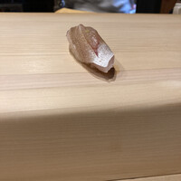 鮨処 つく田 - 小鯛！