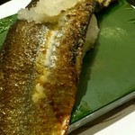 回し寿司 活 活美登利 池袋店 - 炙りさんま一本握り