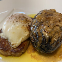 アーティショー - フォアグラ、温泉たまご、モリーユ茸