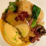 ラ・プロヴァンス - 仔牛のクリーム煮込み　たっぷりバターライスを添えて②