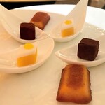 ラ・プロヴァンス - 抹茶ボタニカルアフタヌーンティーデザート　3段スタイル④