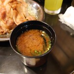 Tonkatsu Niimura - お椀が小さくてもっと飲みたい、濃厚熱々のお味噌汁。
