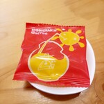 コメダ珈琲店 - サービスの豆菓子