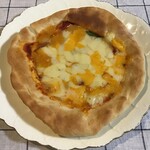 ブレッド アンド バター - 料理写真:4種のチーズピザ