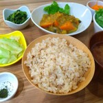 きせきの食卓 - ■根菜の重ね煮ドライカレー