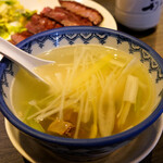 牛たん炭焼 利久 - テールスープの優しい味。