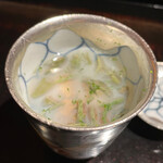 ぬま田 - 紫雲丹の飯蒸し、じゅんさい、蜆のお出汁