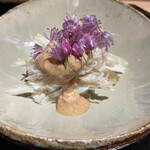 ぬま田 - 渡り蟹と島ラッキョ、胡麻酢　シーブラッドの花