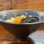 Ramen FeeL - 「かわなべ鶏卵の卵かけご飯 海苔の佃煮添え」380円