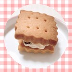 OHAYO biscuit - レーズンサンド（250円）