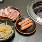 焼肉一楽 - 土日限定の焼肉食べ放題ランチ1,580円☆バラカルビ(塩)、ポークウインナー、無限もやし☆6/13