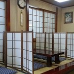 落ち着ける店内