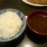 ご飯・赤だし