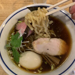 手打式超多加水麺 ののくら - これが最高の麺リフト